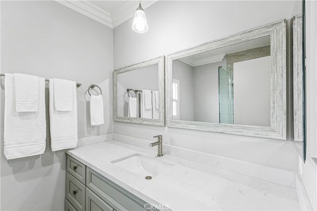 115 N Almansor 37, Alhambra, CA 91801