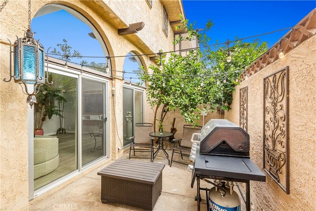 115 N Almansor 37, Alhambra, CA 91801
