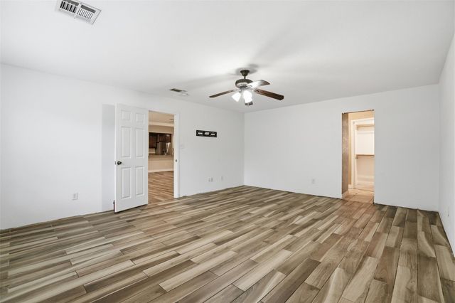 8131 Warren Road, Houston, TX 77040