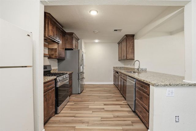 8131 Warren Road, Houston, TX 77040