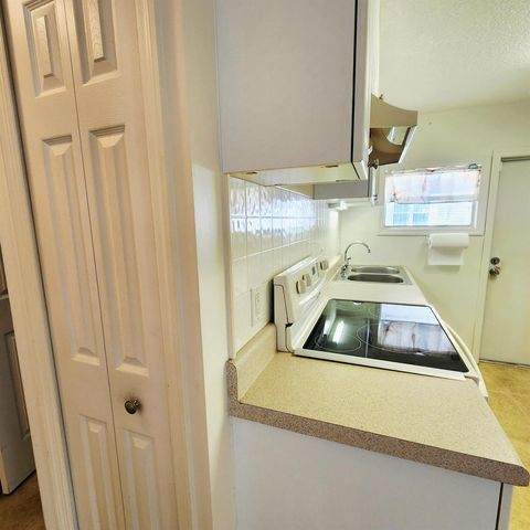9 Margarita Lane, Port St. Lucie, FL 34952