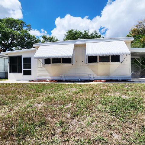 9 Margarita Lane, Port St. Lucie, FL 34952