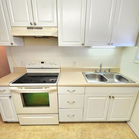 9 Margarita Lane, Port St. Lucie, FL 34952