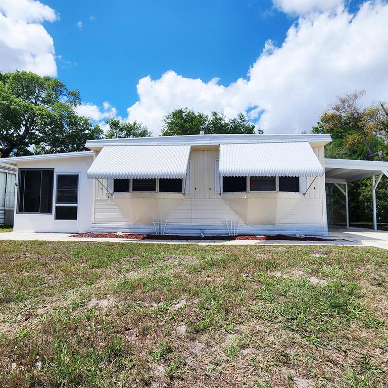 9 Margarita Lane, Port St. Lucie, FL 34952