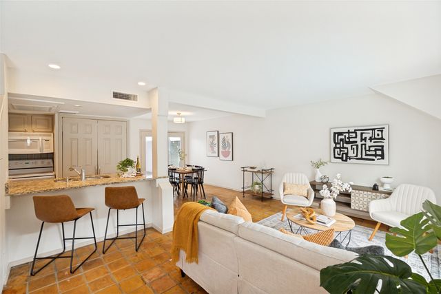 2710 Douglas Avenue 114, Dallas, TX 75219