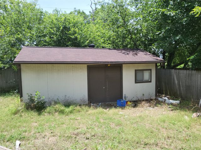 7825 Gaston Avenue, Fort Worth, TX 76116