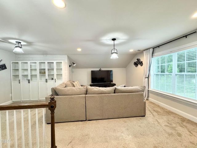 100 Bowhill Drive, Clayton, NC 27527