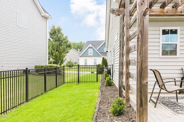 100 Bowhill Drive, Clayton, NC 27527