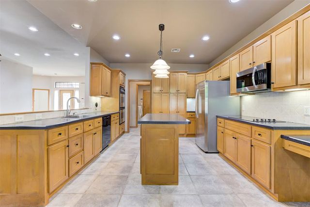 1772 Lake Shadows Court, Edmond, OK 73012