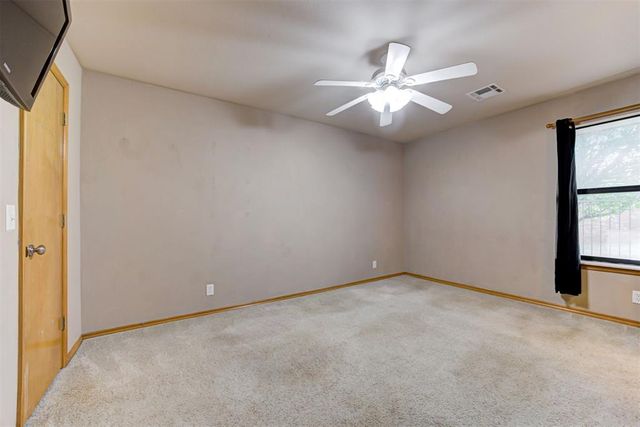 1772 Lake Shadows Court, Edmond, OK 73012