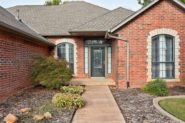 1772 Lake Shadows Court, Edmond, OK 73012