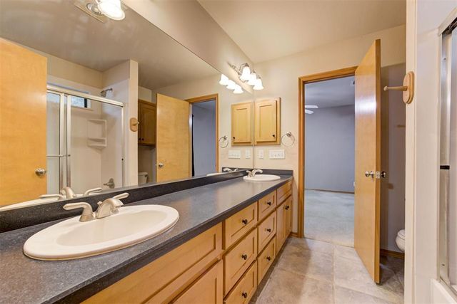1772 Lake Shadows Court, Edmond, OK 73012