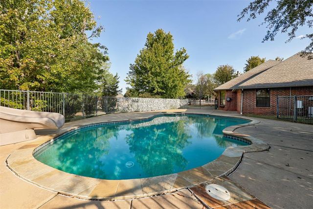 1772 Lake Shadows Court, Edmond, OK 73012