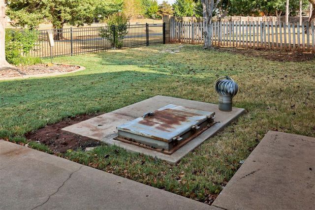 1772 Lake Shadows Court, Edmond, OK 73012