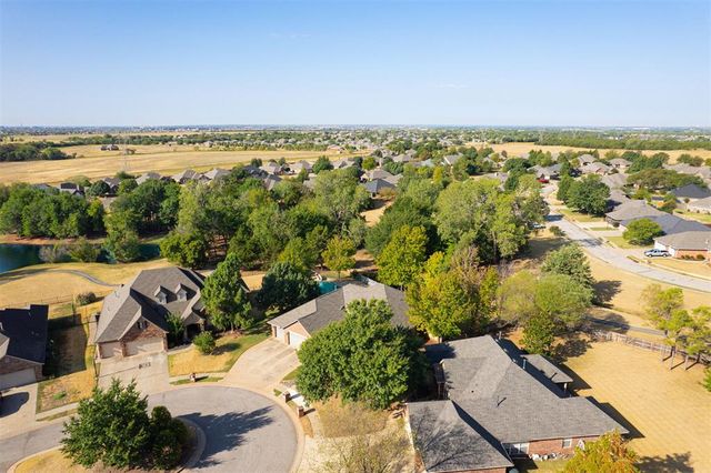 1772 Lake Shadows Court, Edmond, OK 73012