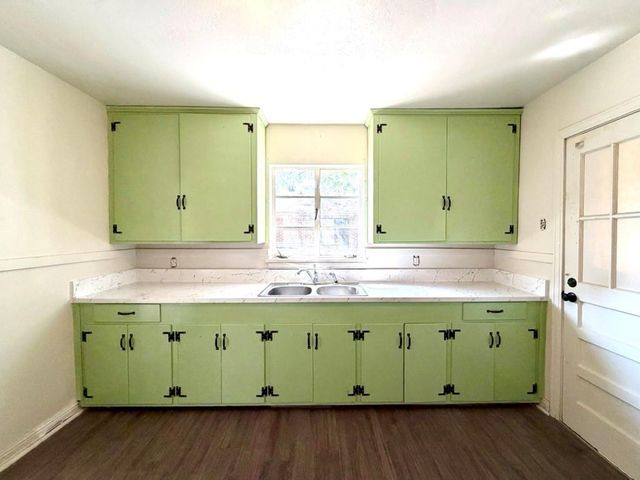 700 Lilac Avenue, Mobile, AL 36606