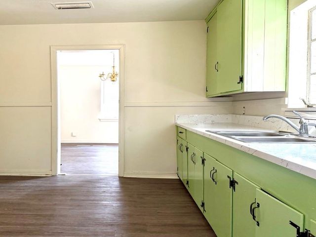 700 Lilac Avenue, Mobile, AL 36606