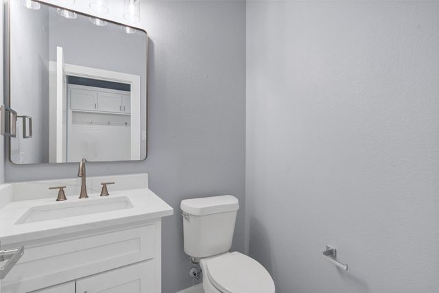 588 Highview Court, Godley, TX 76044