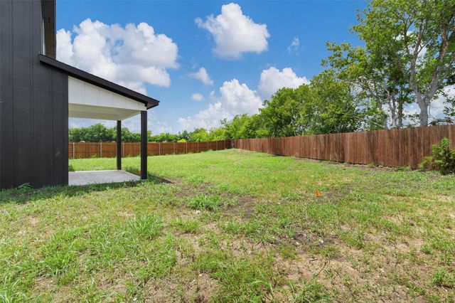 588 Highview Court, Godley, TX 76044