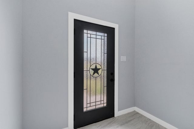 588 Highview Court, Godley, TX 76044