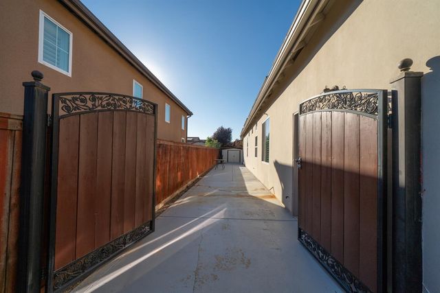 4183 N Bodega Bay Road, Clovis, CA 93619