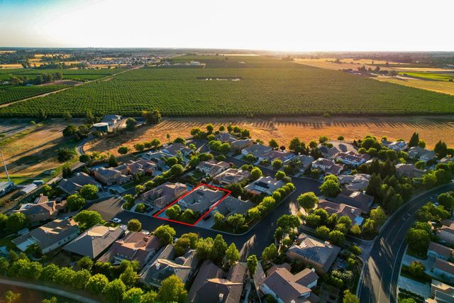 4183 N Bodega Bay Road, Clovis, CA 93619