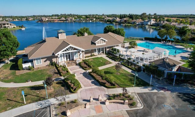 4183 N Bodega Bay Road, Clovis, CA 93619