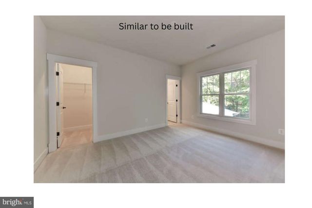 2221 HUNTINGTON AVE, Alexandria, VA 22303