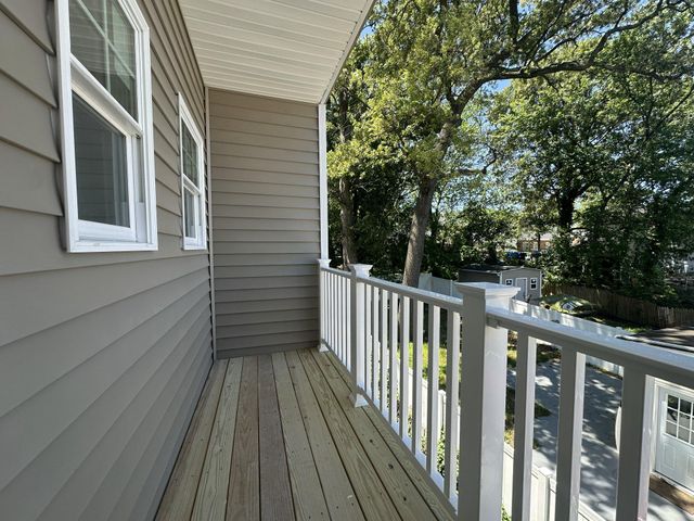 2221 HUNTINGTON AVE, Alexandria, VA 22303