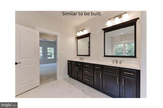 2221 HUNTINGTON AVE, Alexandria, VA 22303