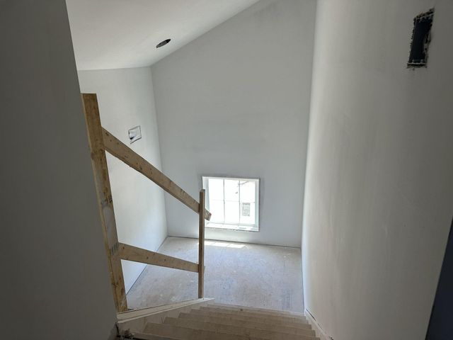 2221 HUNTINGTON AVE, Alexandria, VA 22303