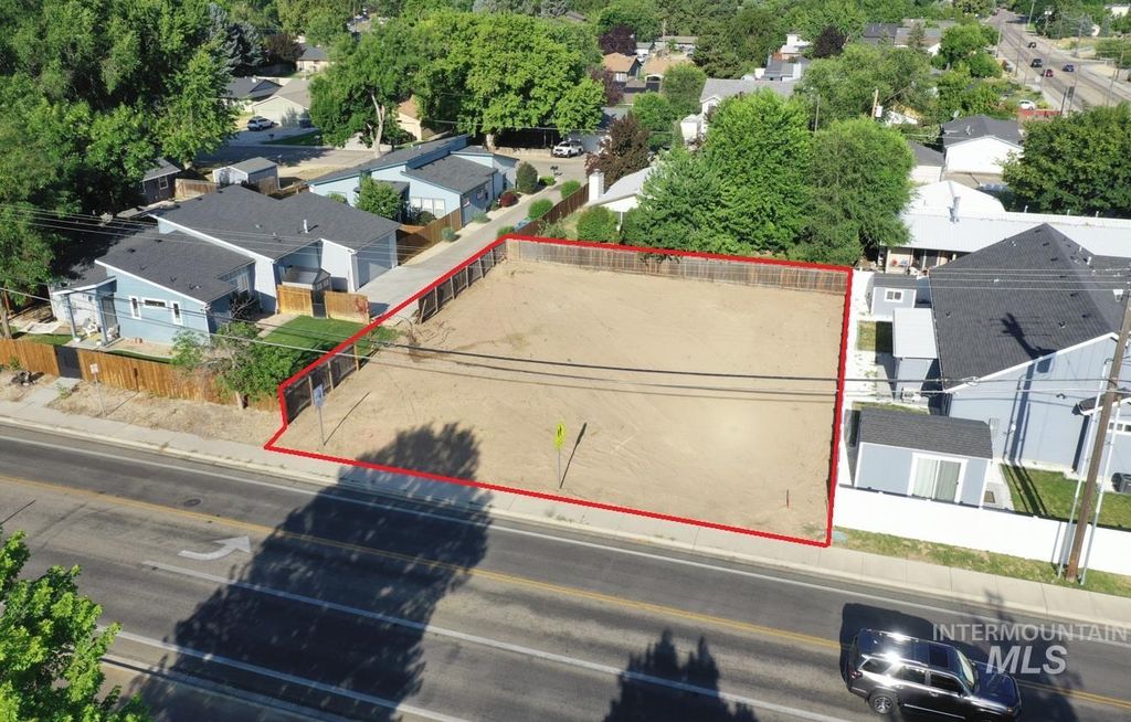 4355 N Milwaukee St, Boise, ID 83704 photo 2