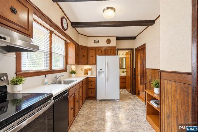 66 Rowland Avenue, Clifton, NJ 07012