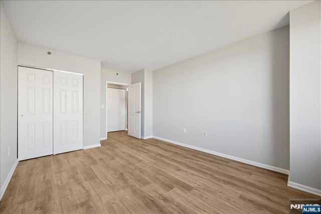 65 2nd Street 1006, Jersey City, NJ 07302