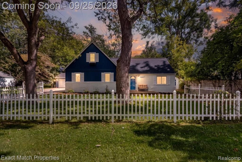 3149 Donley Avenue, Rochester Hills, MI 48309