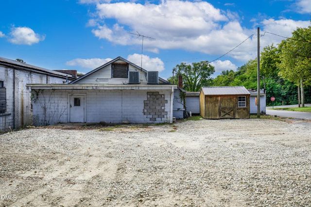 121 Thompson Street, Pittsboro, NC 27312