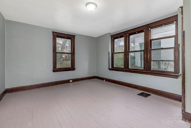 2886 Shaffer Avenue, Cincinnati, OH 45211