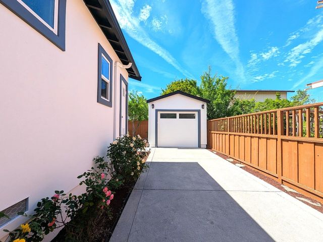 Address unavailable.