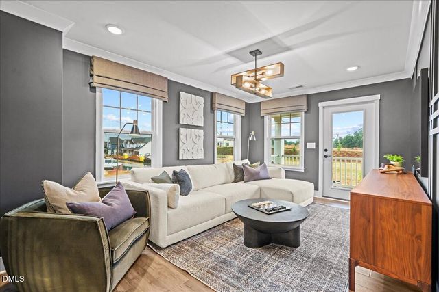 532 Hipwood Drive, Zebulon, NC 27597
