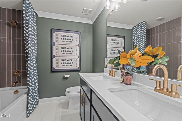 532 Hipwood Drive, Zebulon, NC 27597