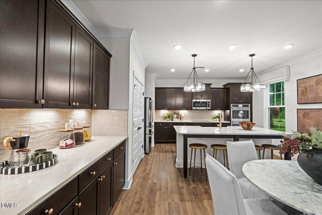 532 Hipwood Drive, Zebulon, NC 27597