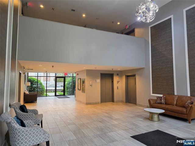 1111 River Road C26, Edgewater, NJ 07020