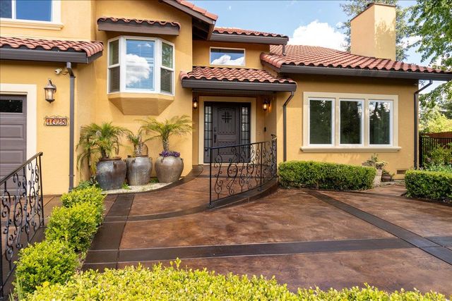 1028 Oak Crest Ct, Placerville, CA 95667