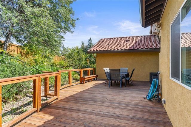 1028 Oak Crest Ct, Placerville, CA 95667