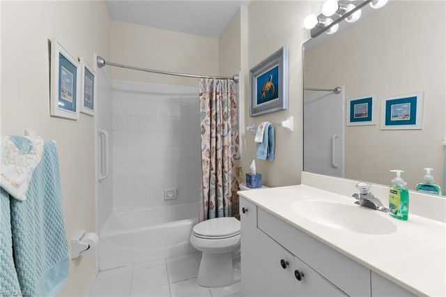 128 Livermore LN, Naples, FL 34119