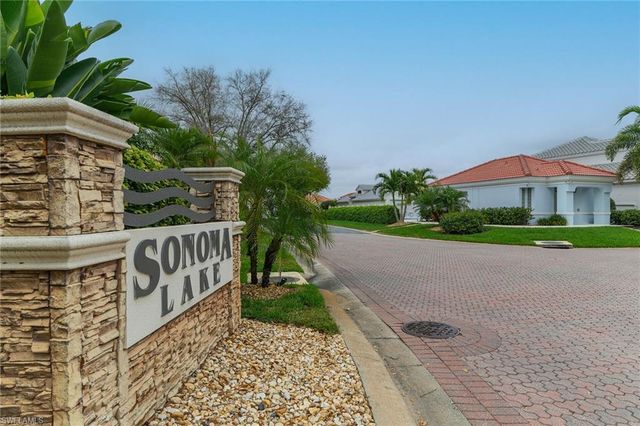 128 Livermore LN, Naples, FL 34119