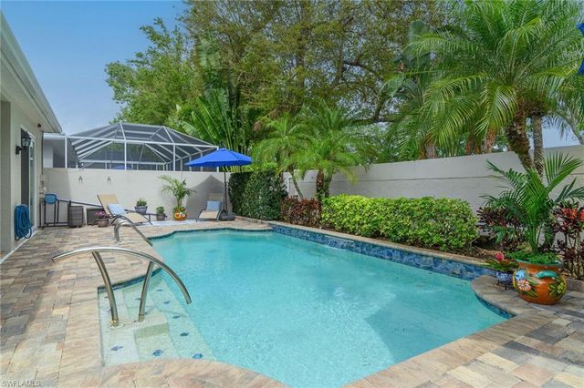 128 Livermore LN, Naples, FL 34119