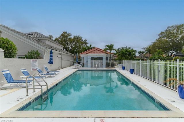 128 Livermore LN, Naples, FL 34119