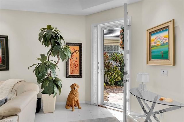 128 Livermore LN, Naples, FL 34119