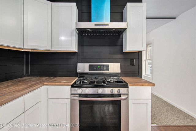 3614 Cooley Drive, Lansing, MI 48911